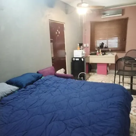 Apartment Near The Subway
